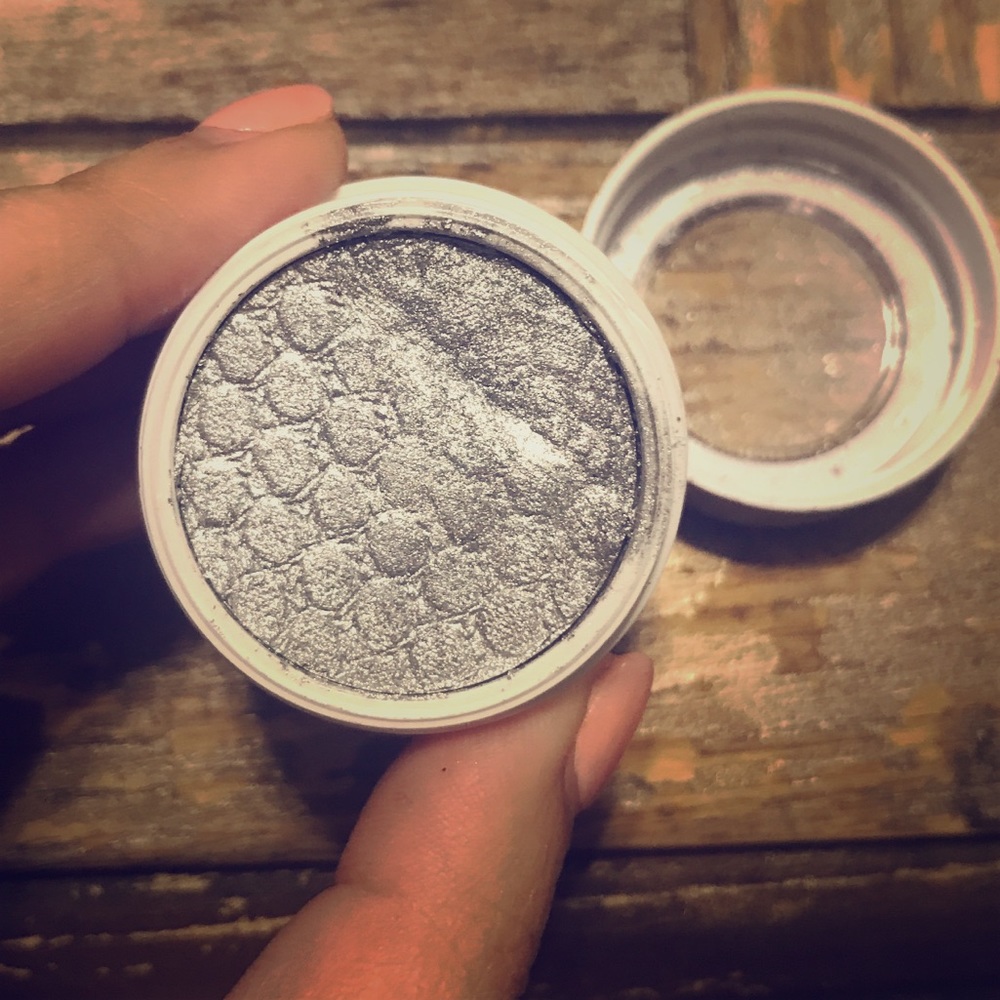 Colourpop eyeshadow in liberty
